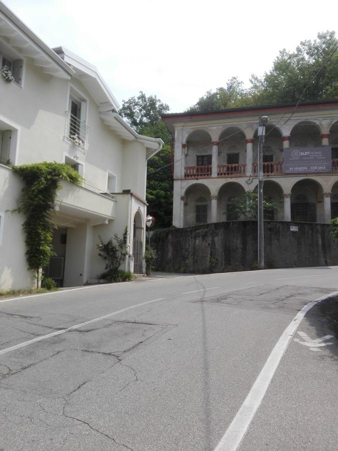 Отель Il Cortile Friendly House Боргоманеро Экстерьер фото